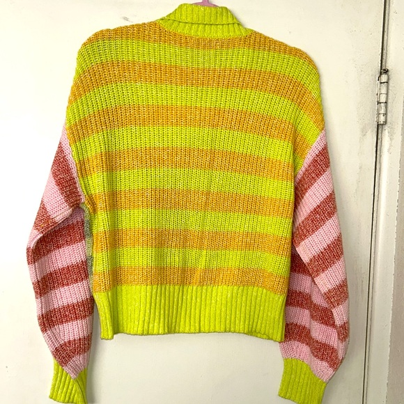 Sweater - Picture 5 of 5